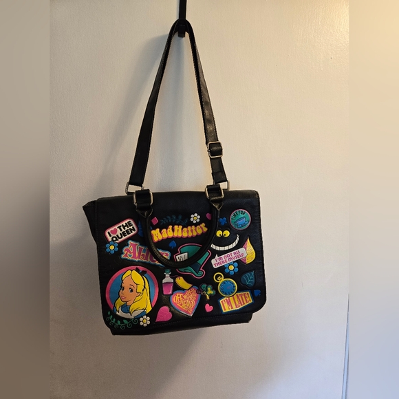 Disney Original Alice In Wonderland Collectable Handbag Off with their Head - Picture 5 of 14